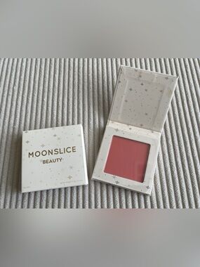 Moonslice Blush — Gorgeous